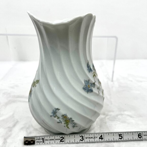 Haviland France Limoges Margaux 20 oz Torse Shaped Porcelain Pitcher Blue Gold - Picture 15 of 16